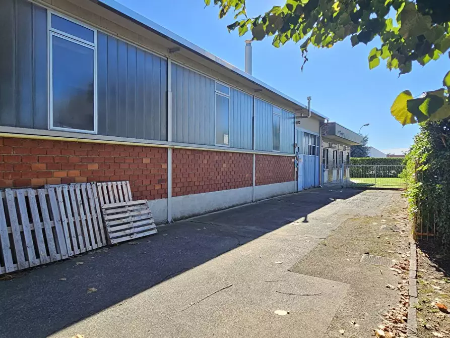 Immagine 4 di Capannone industriale in vendita  in VIA PROVINCIALE 581 a Urgnano