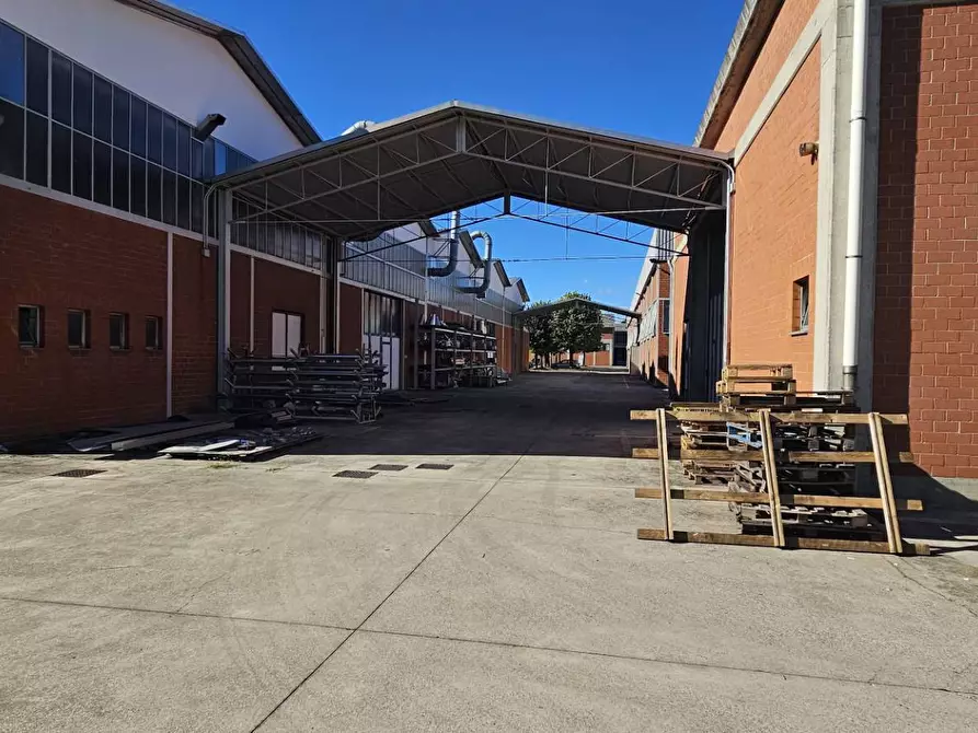 Immagine 7 di Capannone industriale in vendita  in VIA PROVINCIALE 581 a Urgnano