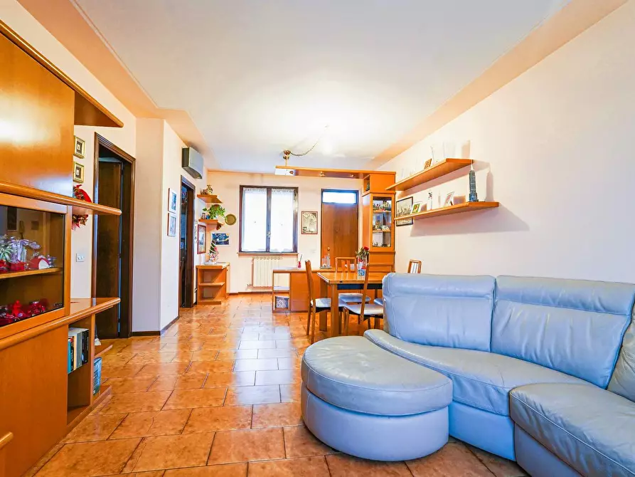 Immagine 1 di Appartamento in vendita  in VIA CADORNA 110 a Treviolo