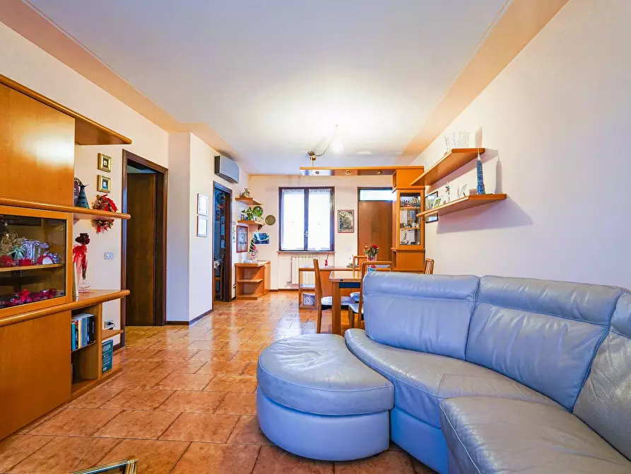 Immagine 9 di Appartamento in vendita  in VIA CADORNA 110 a Treviolo