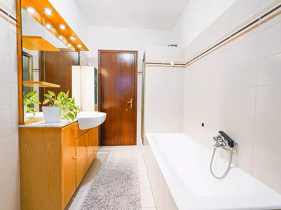 Immagine 22 di Appartamento in vendita  in VIA CADORNA 110 a Treviolo