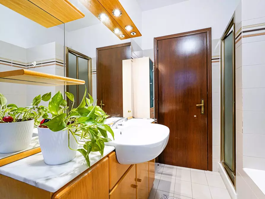 Immagine 25 di Appartamento in vendita  in VIA CADORNA 110 a Treviolo