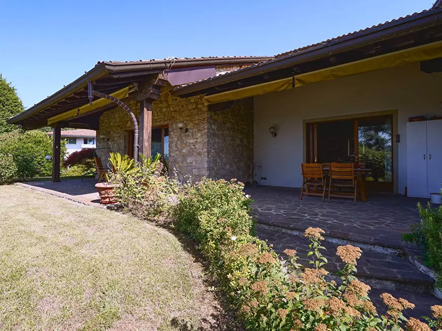 Immagine 6 di Villa in vendita  in Via Valle 1 a Bergamo