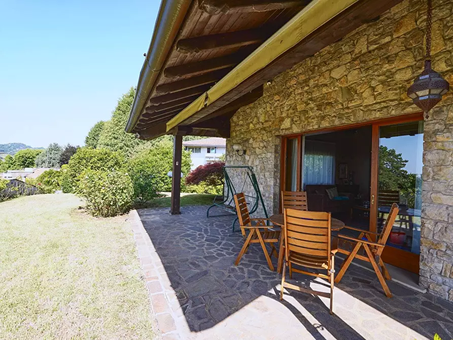 Immagine 12 di Villa in vendita  in Via Valle 1 a Bergamo