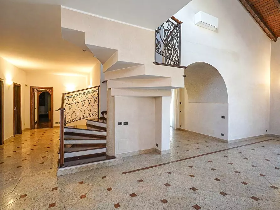 Immagine 5 di Villa in vendita  in Via Valle 1 a Bergamo