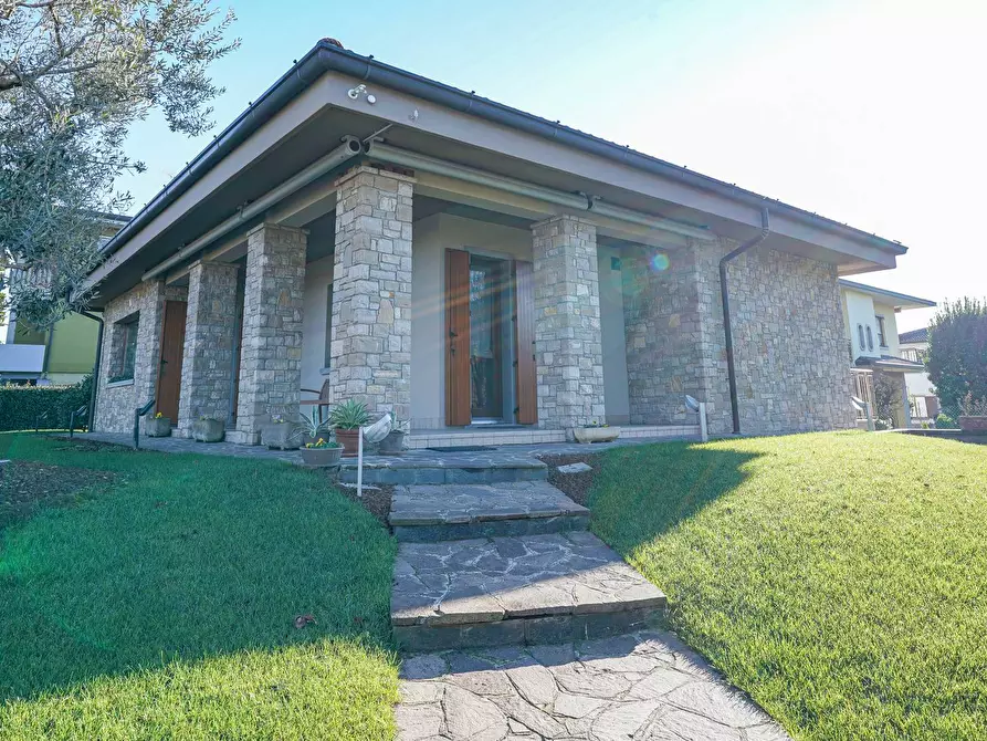 Immagine 2 di Villa in vendita  in SCARPAVENTO 1 a Spirano