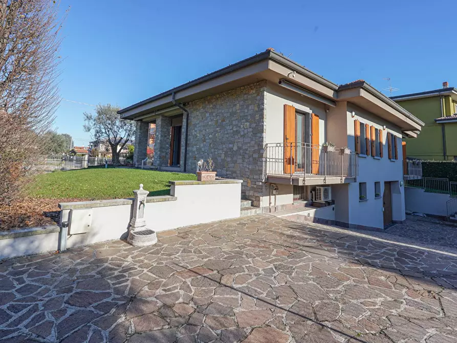 Immagine 7 di Villa in vendita  in SCARPAVENTO 1 a Spirano