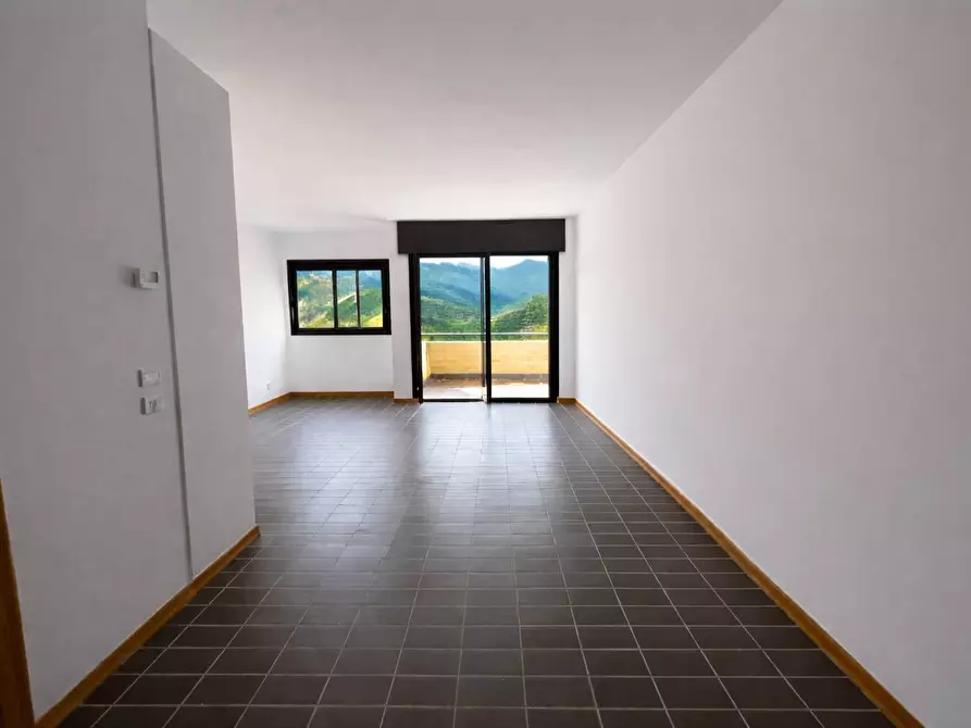 Immagine 10 di Appartamento in vendita  in via montebello a Algua