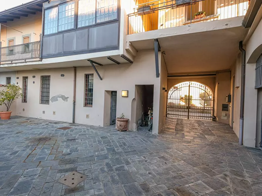 Immagine 37 di Magazzino in vendita  in DONIZETTI 6 a Romano Di Lombardia