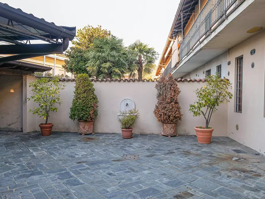 Immagine 38 di Magazzino in vendita  in DONIZETTI 6 a Romano Di Lombardia