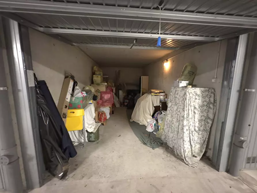 Immagine 2 di Box auto in vendita  in Passaggio Legler a Almenno San Bartolomeo