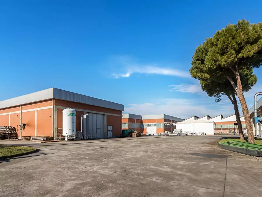 Immagine 5 di Capannone industriale in vendita  in via provinciale a Urgnano