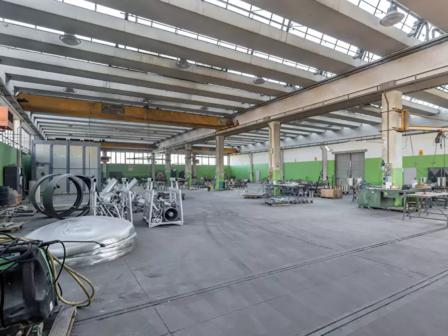 Immagine 10 di Capannone industriale in vendita  in via provinciale a Urgnano