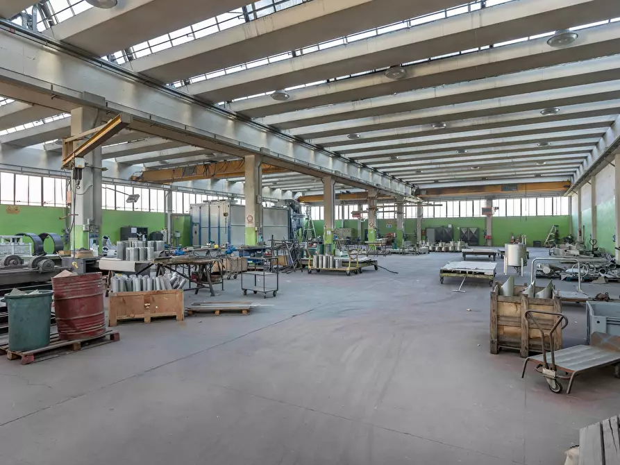 Immagine 11 di Capannone industriale in vendita  in via provinciale a Urgnano