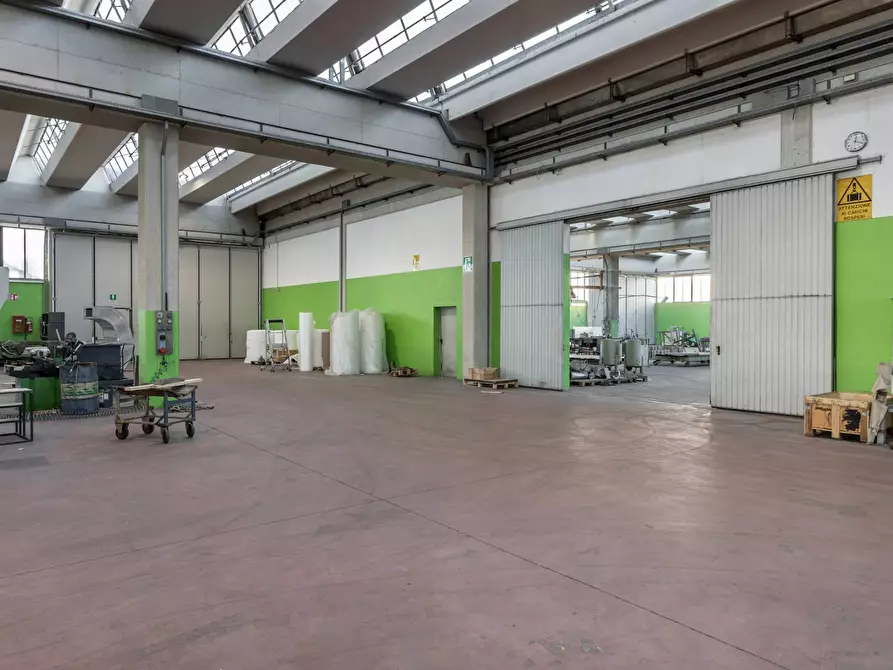 Immagine 13 di Capannone industriale in vendita  in via provinciale a Urgnano