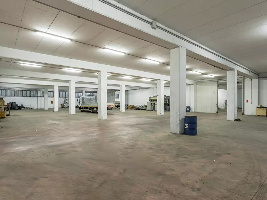 Immagine 18 di Capannone industriale in vendita  in via provinciale a Urgnano