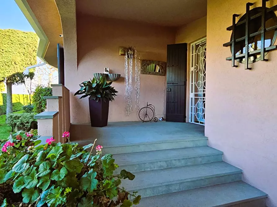 Immagine 13 di Villa in vendita  in San Rocco 26 a Castelli Calepio