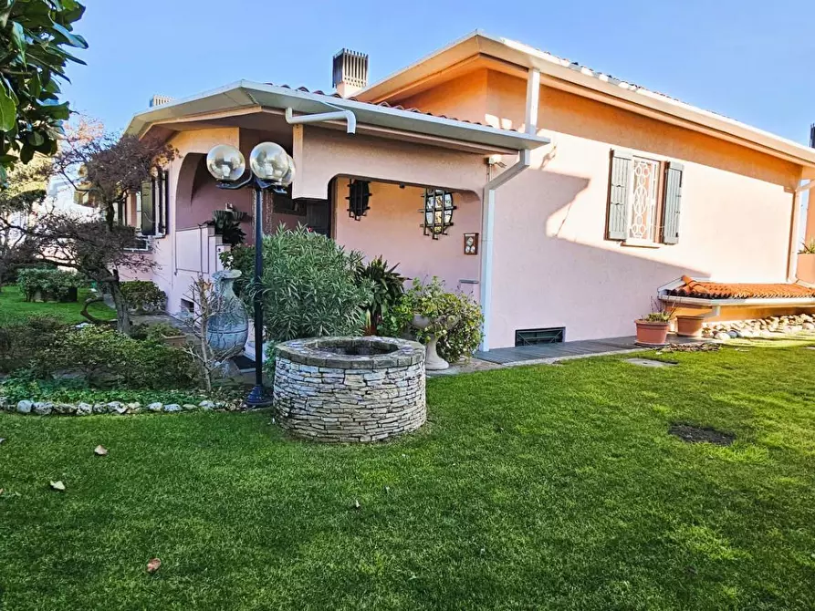 Immagine 31 di Villa in vendita  in San Rocco 26 a Castelli Calepio