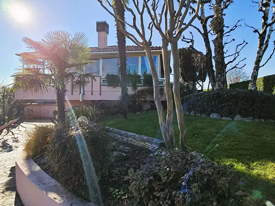 Immagine 32 di Villa in vendita  in San Rocco 26 a Castelli Calepio