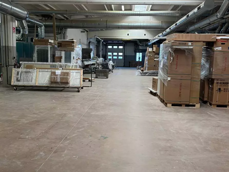 Immagine 3 di Capannone industriale in vendita  in via donatori di organi a Sant'omobono Terme