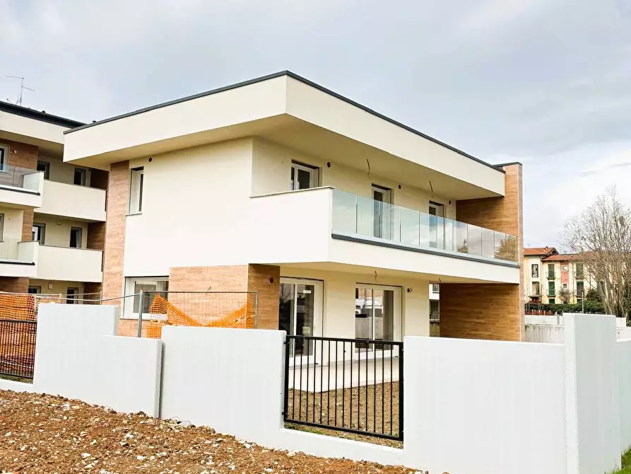 Immagine 35 di Villa in vendita  in Via Mazzini 10 a Treviolo