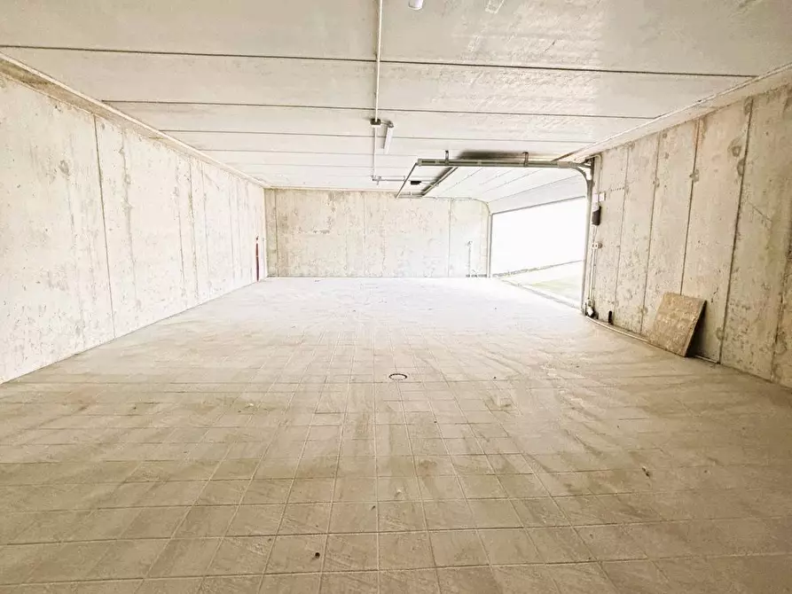 Immagine 39 di Villa in vendita  in Via Mazzini 10 a Treviolo