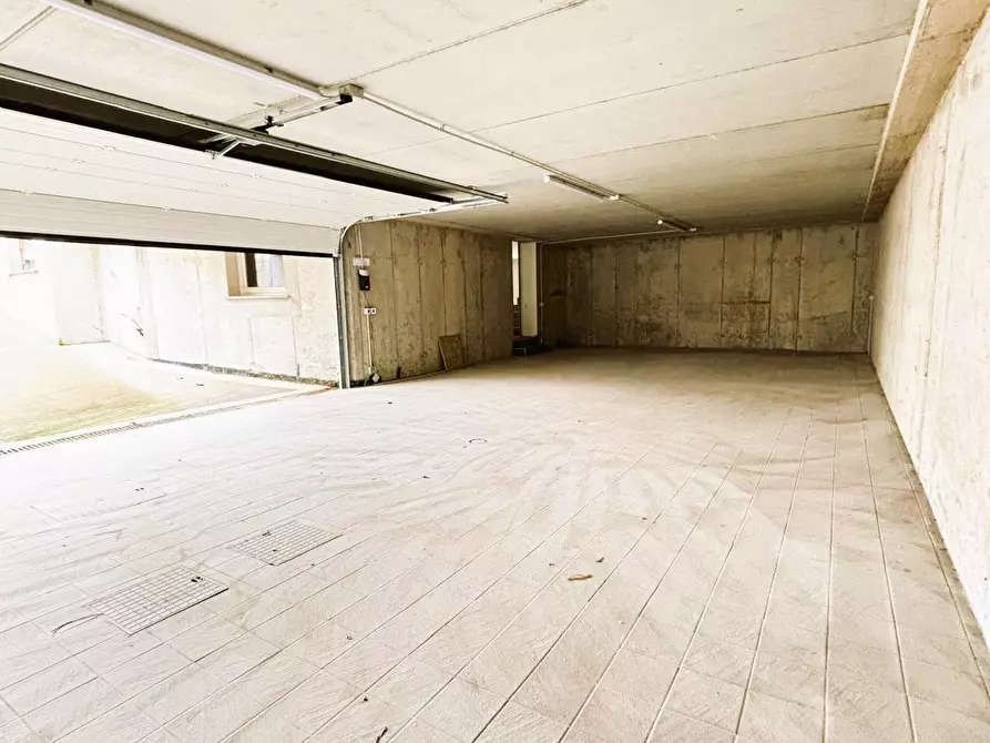 Immagine 36 di Villa in vendita  in Via Mazzini 10 a Treviolo