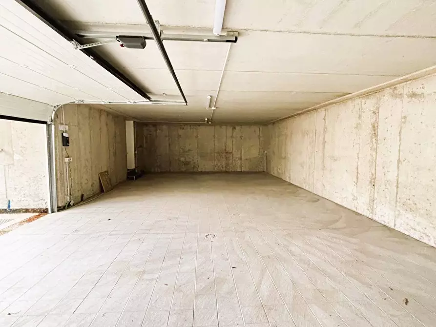 Immagine 38 di Villa in vendita  in Via Mazzini 10 a Treviolo