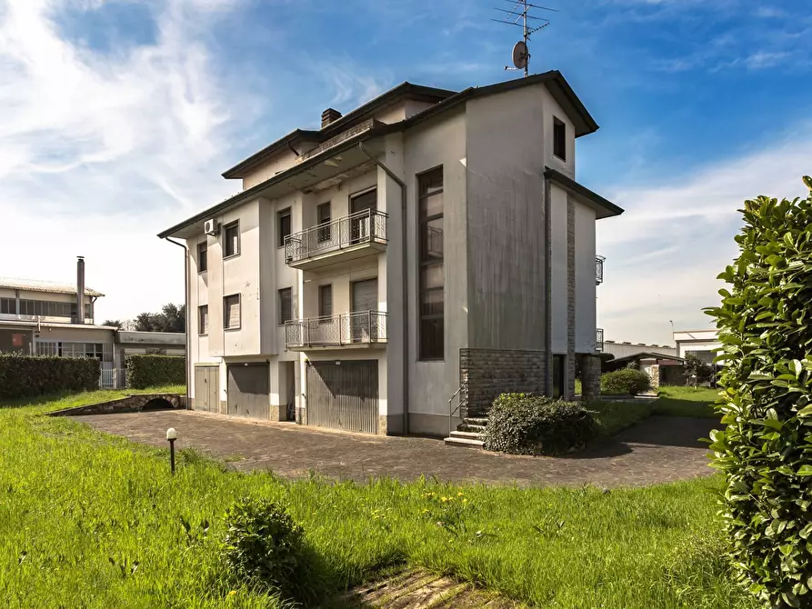 Immagine 2 di Casa semindipendente in vendita  in via Provinciale 581 a Urgnano