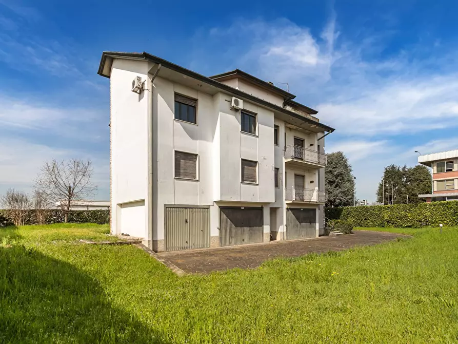 Immagine 4 di Casa semindipendente in vendita  in via Provinciale 581 a Urgnano