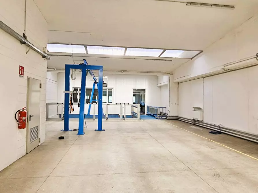 Immagine 12 di Capannone industriale in vendita  in Via A. Ponti 12 a Bergamo