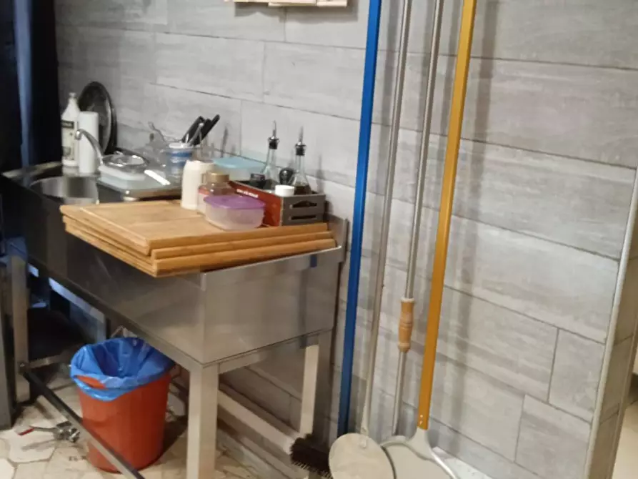 Immagine 9 di Attività commerciale in vendita  in via Circonvallazione 32 a Cornate D'adda