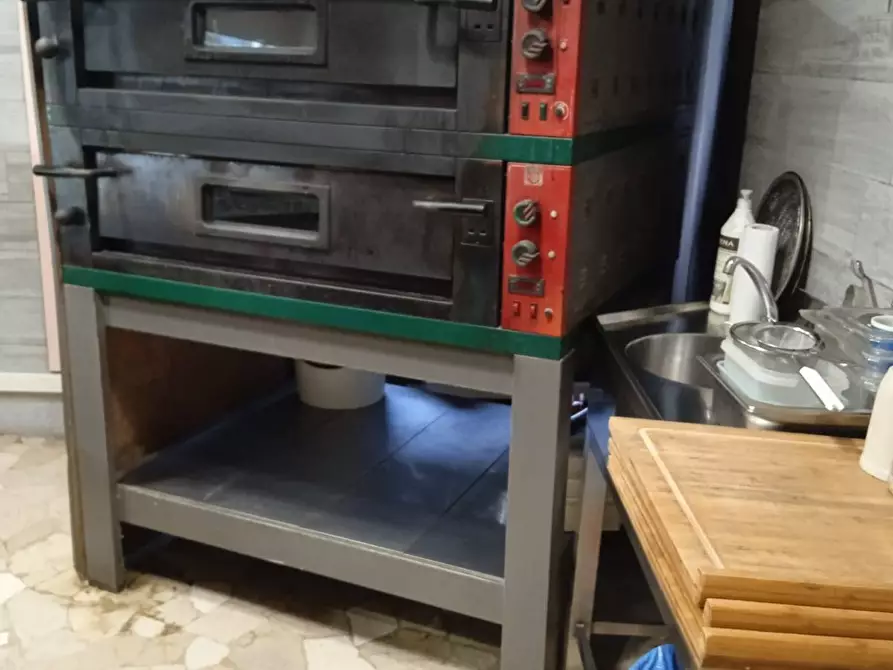 Immagine 10 di Attività commerciale in vendita  in via Circonvallazione 32 a Cornate D'adda