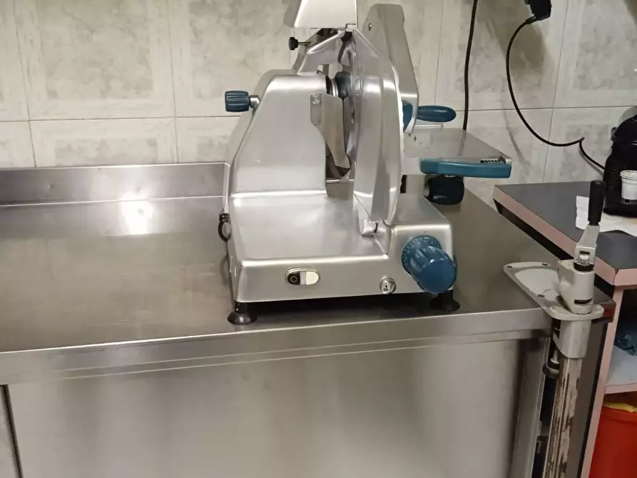 Immagine 11 di Attività commerciale in vendita  in via Circonvallazione 32 a Cornate D'adda