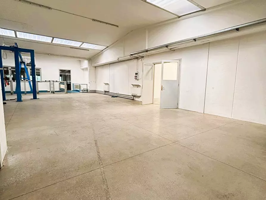 Immagine 3 di Capannone industriale in vendita  in Via A. Ponti 12 a Bergamo