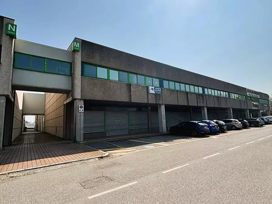 Immagine 1 di Capannone industriale in vendita  in Via A. Ponti 12 a Bergamo