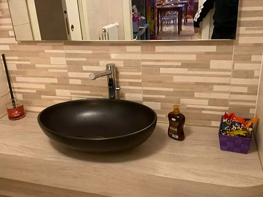 Immagine 15 di Bar / Ristorante in vendita  in via Milesi 31 a Villa D'almè