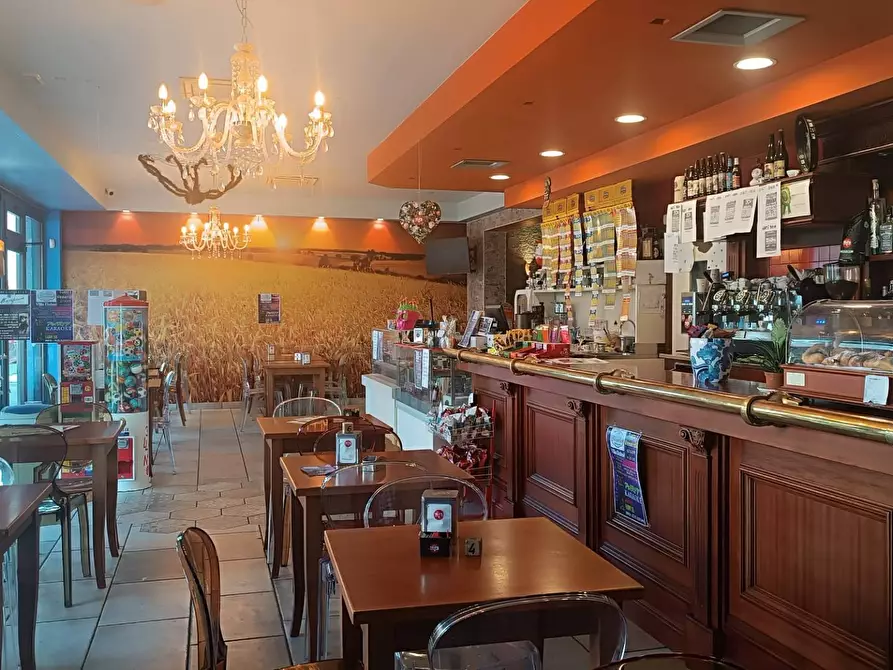 Immagine 2 di Bar / Ristorante in vendita  in via Milesi 31 a Villa D'almè
