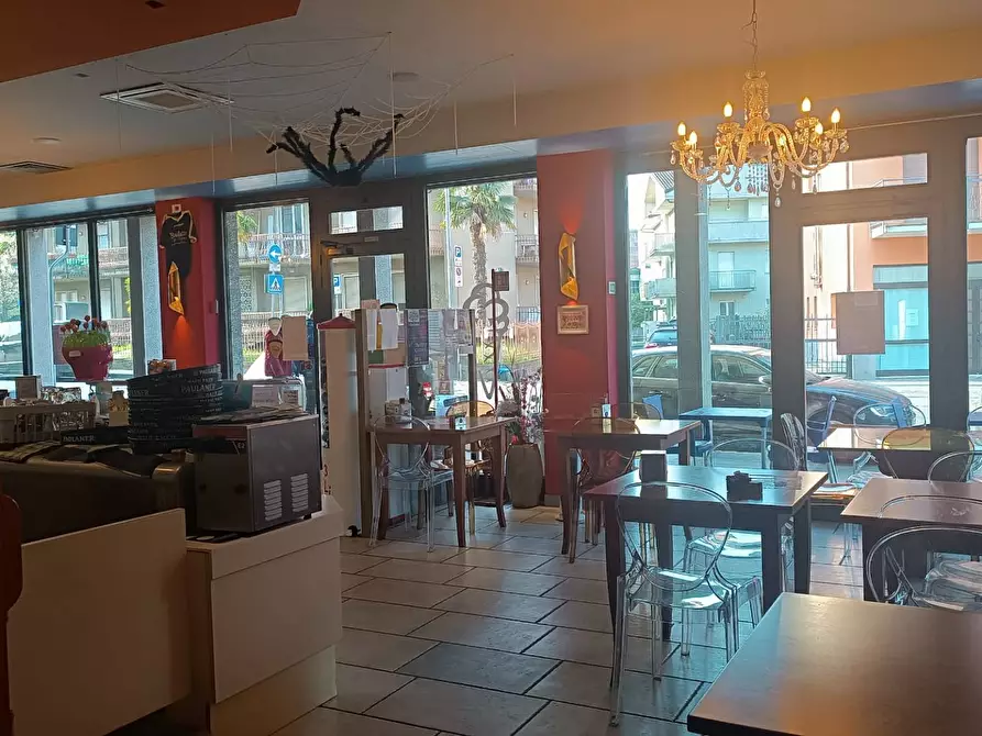 Immagine 12 di Bar / Ristorante in vendita  in via Milesi 31 a Villa D'almè
