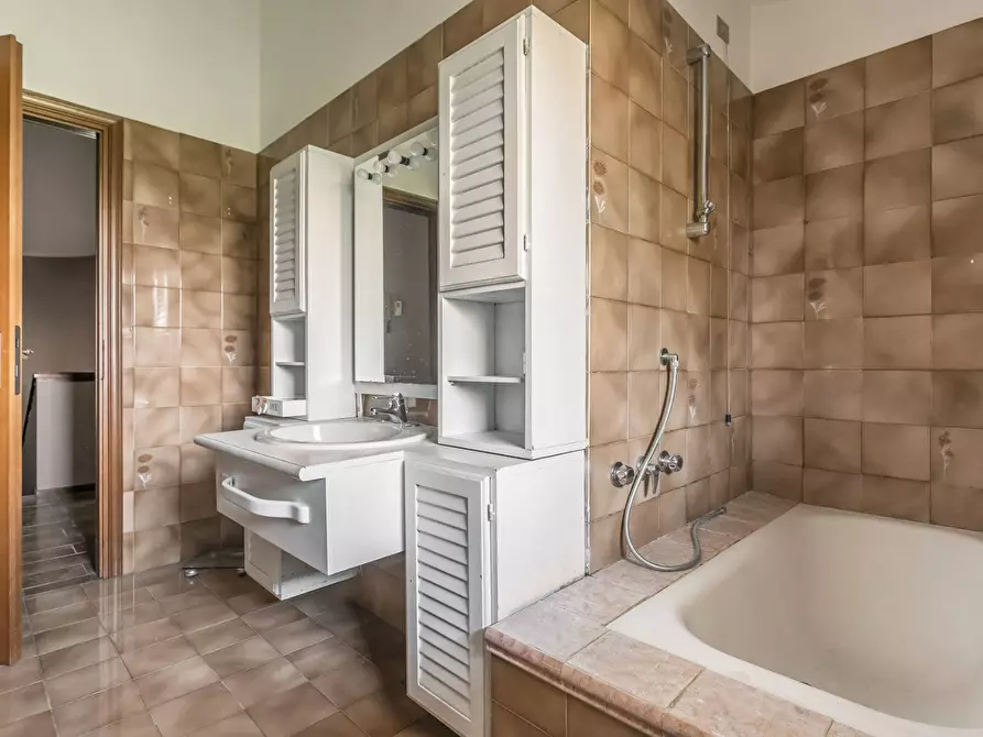 Immagine 30 di Villa in vendita  in via Zavaritt 200 a Gorle