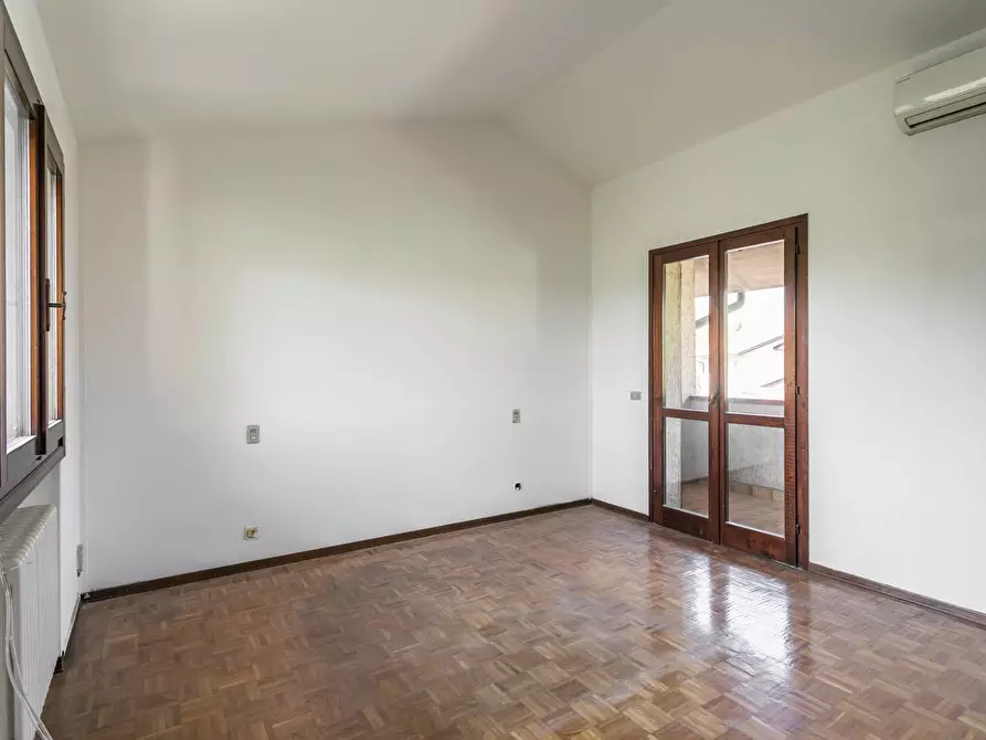 Immagine 33 di Villa in vendita  in via Zavaritt 200 a Gorle