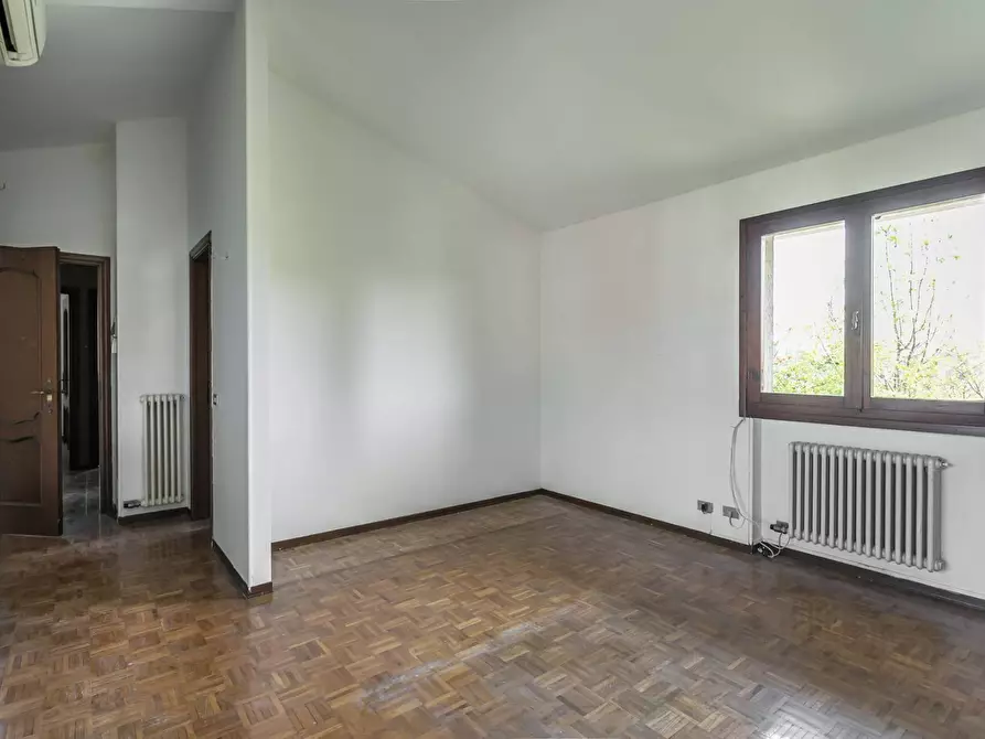 Immagine 35 di Villa in vendita  in via Zavaritt 200 a Gorle