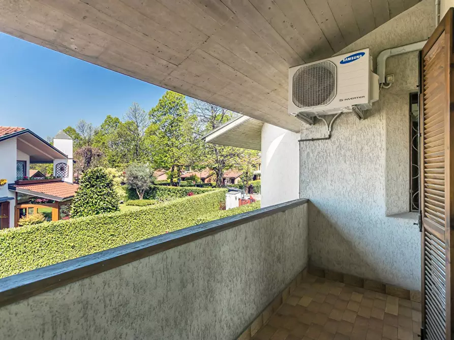 Immagine 37 di Villa in vendita  in via Zavaritt 200 a Gorle