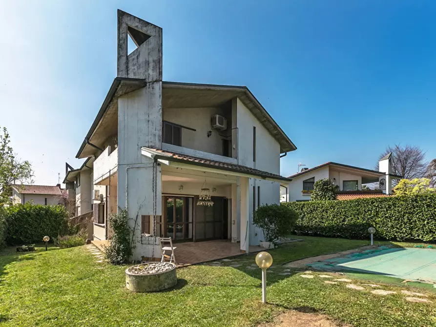 Immagine 5 di Villa in vendita  in via Zavaritt 200 a Gorle