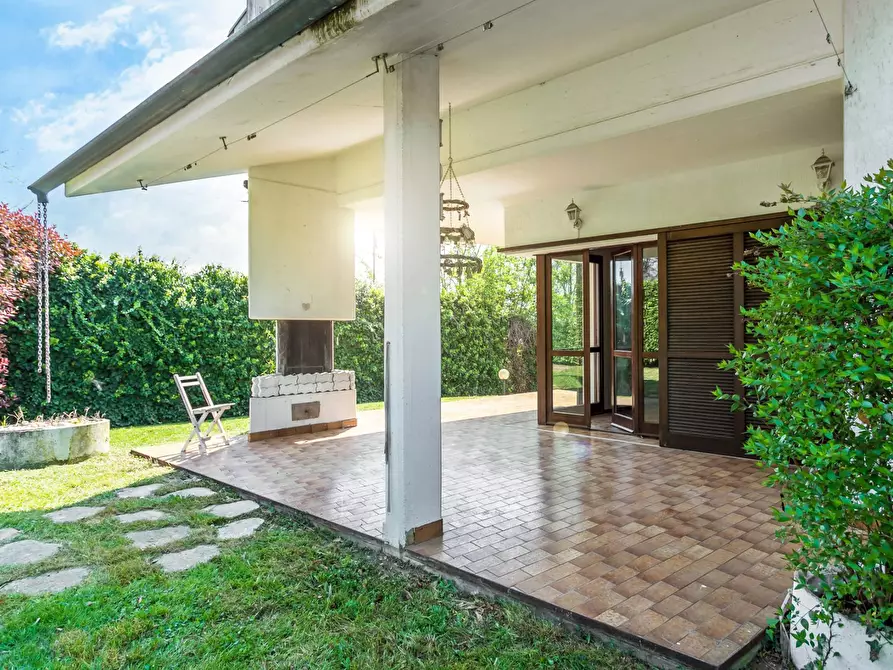 Immagine 3 di Villa in vendita  in via Zavaritt 200 a Gorle