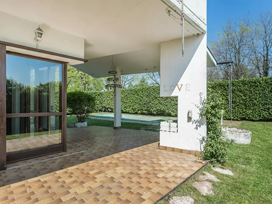 Immagine 9 di Villa in vendita  in via Zavaritt 200 a Gorle