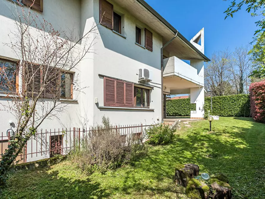 Immagine 11 di Villa in vendita  in via Zavaritt 200 a Gorle