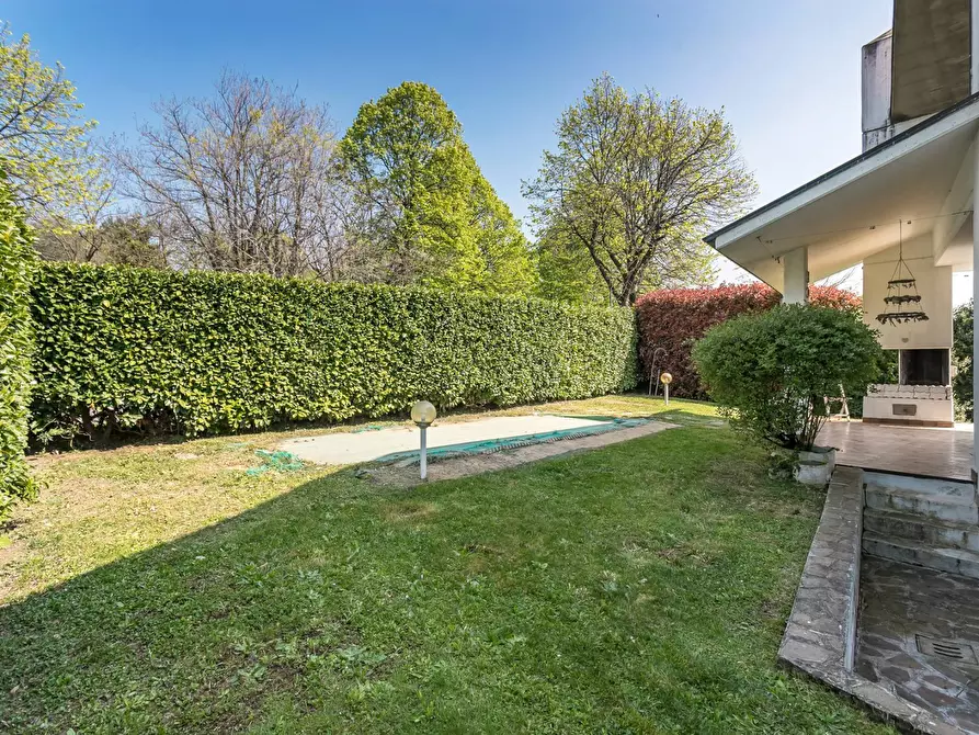 Immagine 8 di Villa in vendita  in via Zavaritt 200 a Gorle