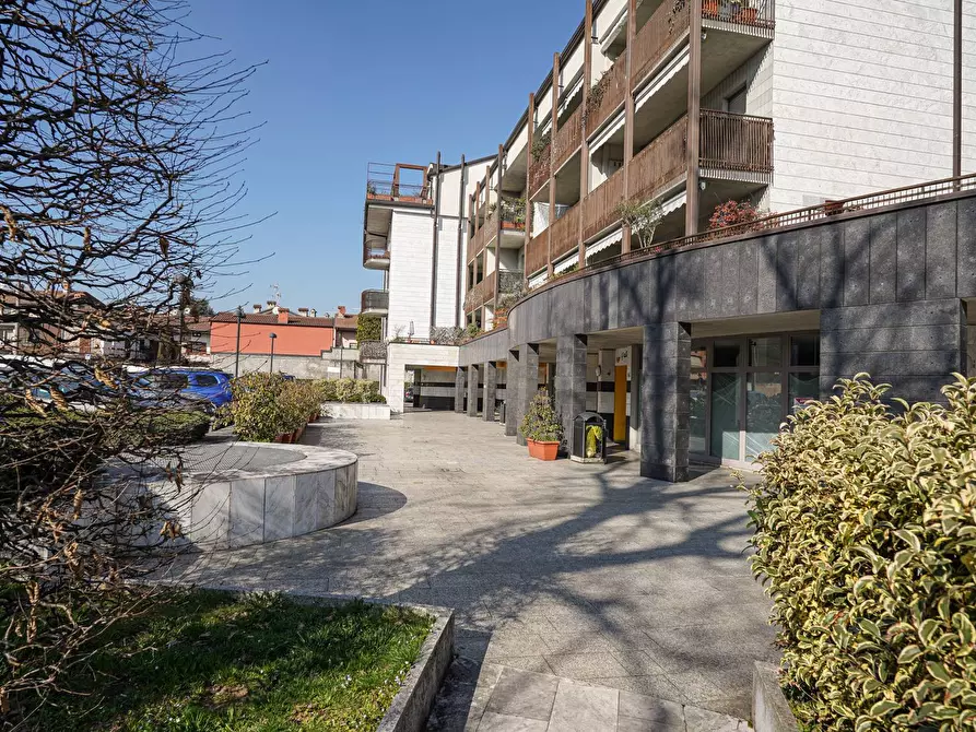 Immagine 3 di Appartamento in vendita  in via Roma 23 a Almenno San Bartolomeo