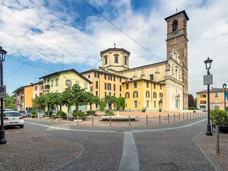 Immagine 7 di Locale commerciale in affitto  in PIAZZA MONS GRASSI 16 a Verdello